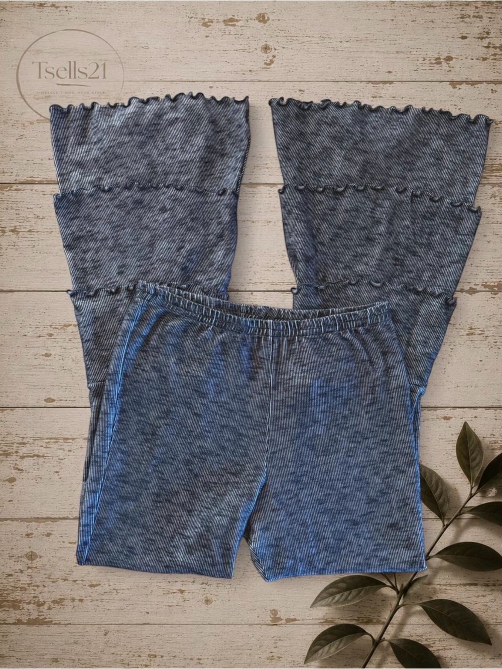 Lucy Love Multi-Tiered Ruffled Flare Pants - Size L